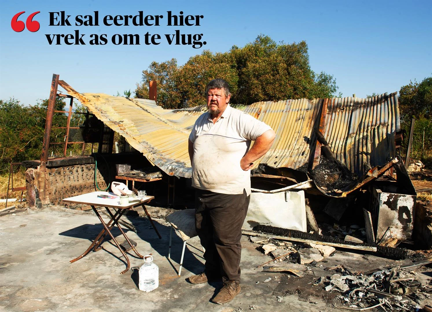 Honde geskiet, huis afgebrand: ‘Hulle soek my plaas!'