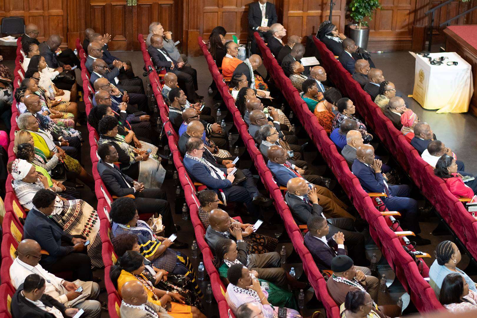 Lys van nuwe LP’s Donderdag aan parlement oorhandig