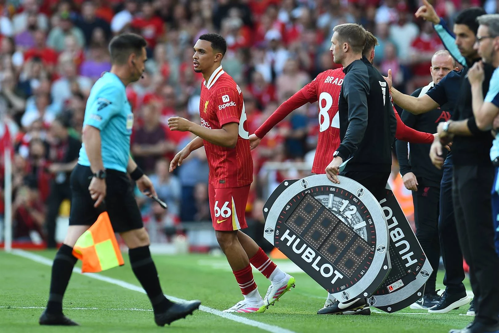 Trent Alexander-Arnold stap nou alleen