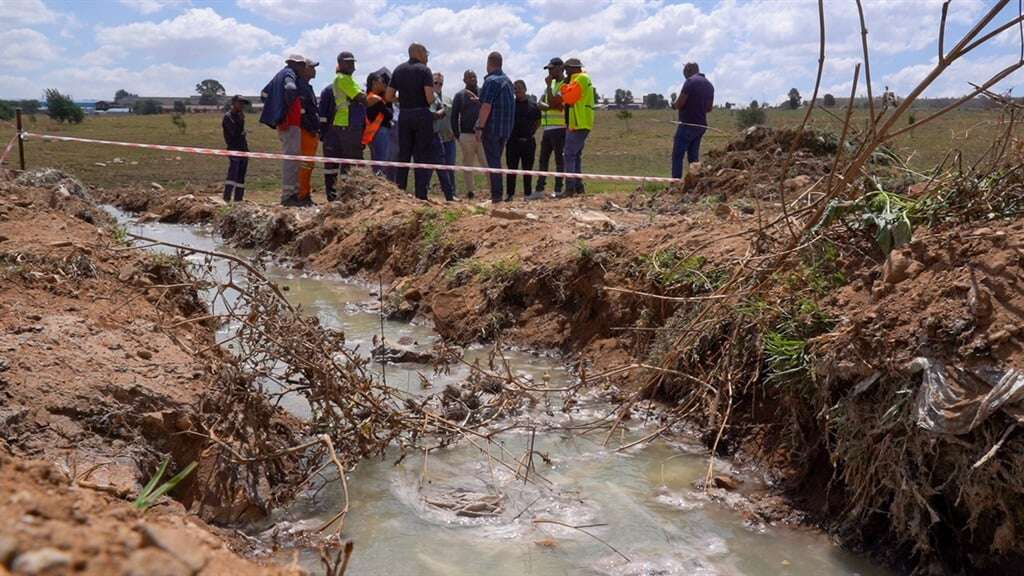 WATCH | Dead fish, debt and dashed dreams as Mogale City sewage disaster continues