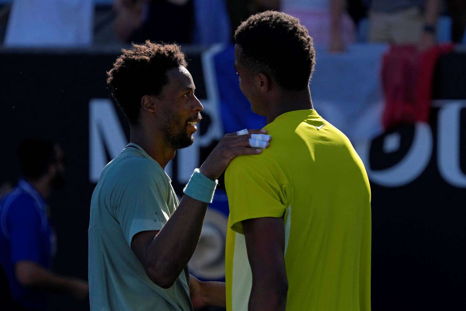 Monfils leer jongeling en landgenoot ’n tennisles