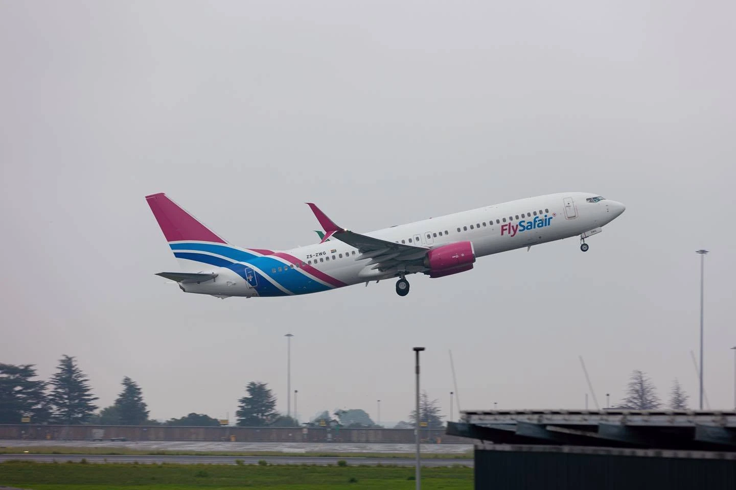 Kaartjiepryse begin verbruikers se sakke skud weens FlySafair-staking