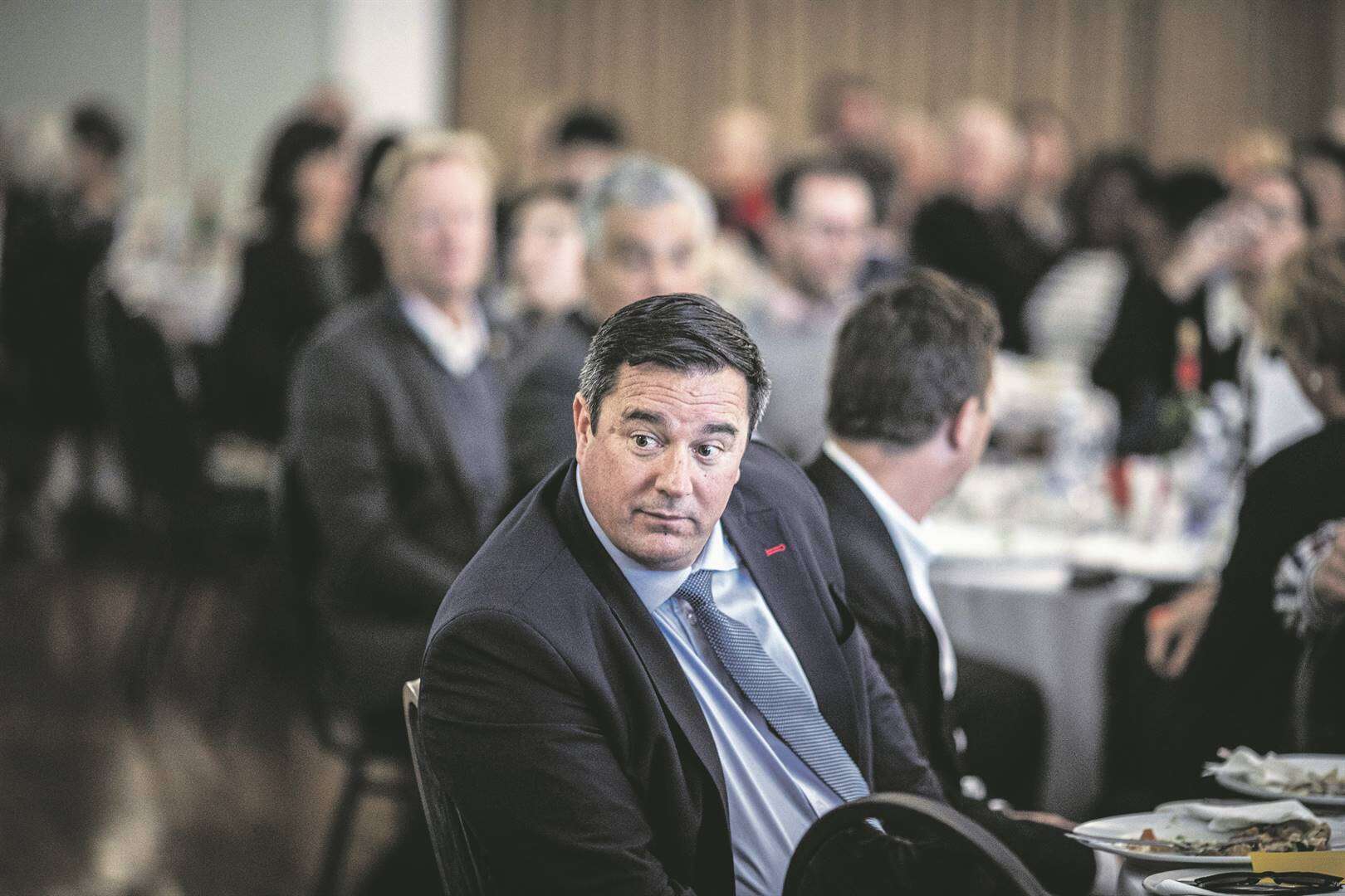 Steenhuisen onder druk uit eie geledere oor RNE, Cabanac