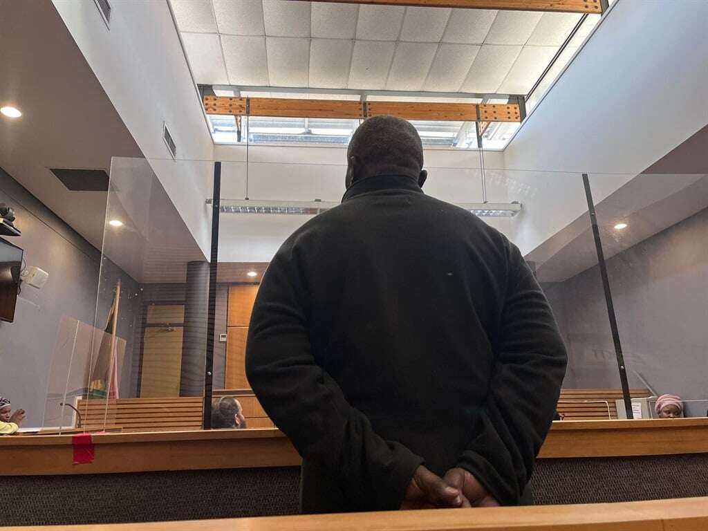 Residents demand bail be denied to Cape Town scholar transport driver accused of raping girl, 4