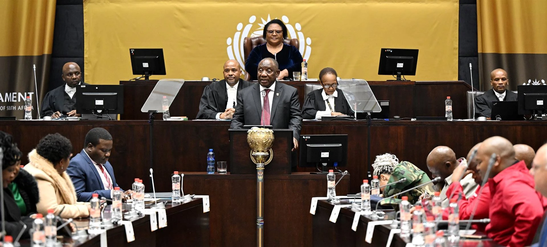 Skynheilig om te sê geleenthede vir swart mense is rassisties – CR