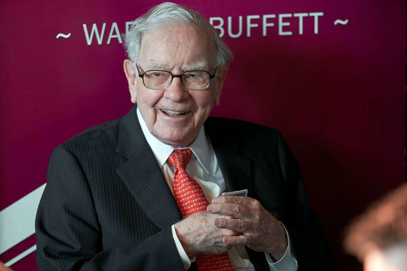 Warren Buffett skenk R950 mjd. aan liefdadigheid