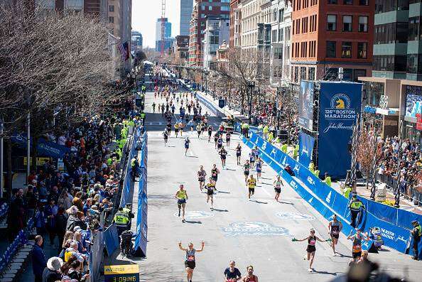 Boston-marathon vergoed atlete wat deur opkikker-verneukers ingedoen is