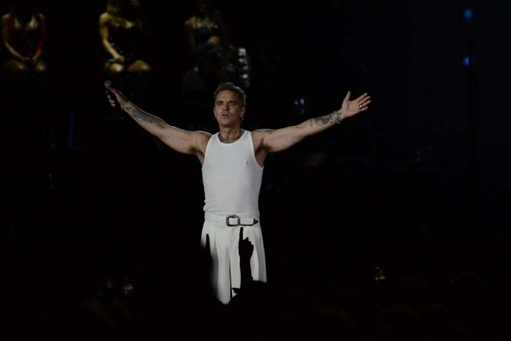 Stellar night of nostalgic hits: Robbie Williams captivates Cape Town during long-awaited SA tour