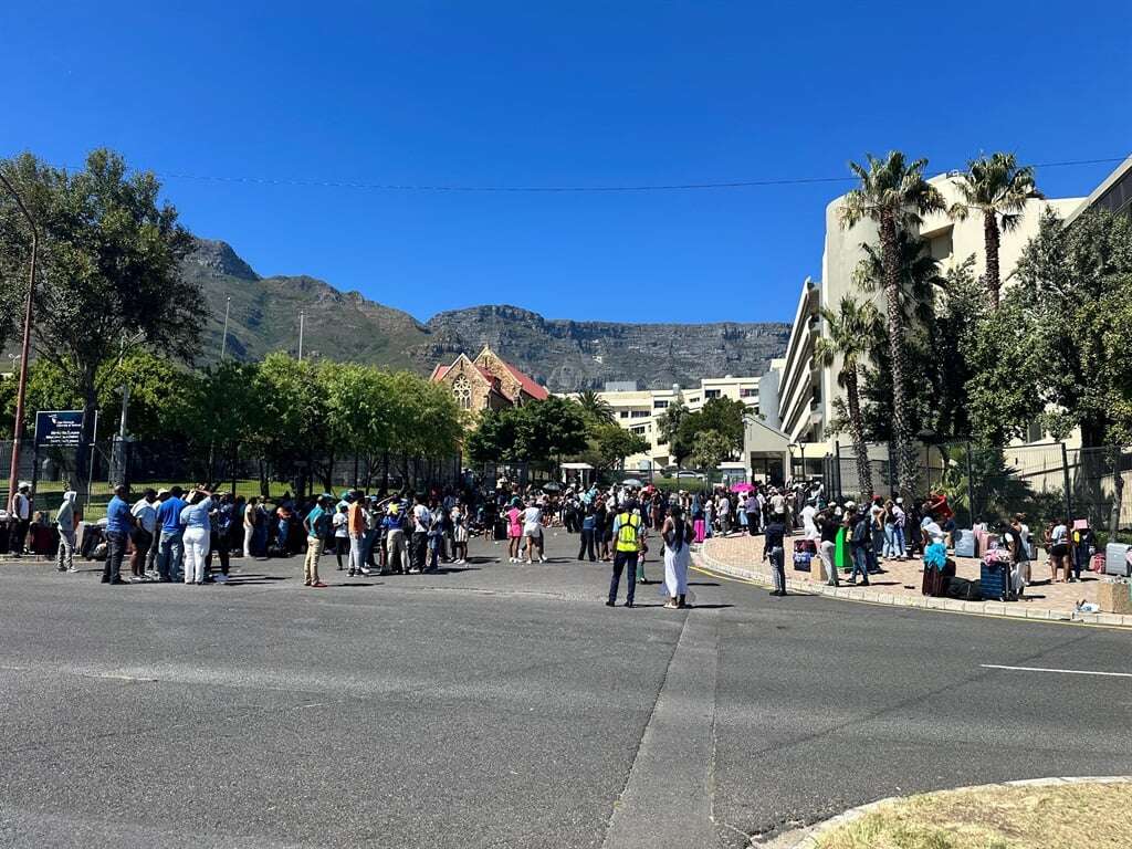 Stranded students vow to shut down CPUT as management says accommodation has reached capacity