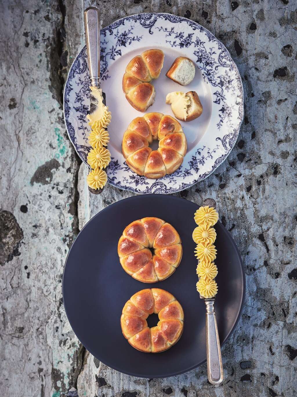 Countdown to Christmas: Milk bread wreaths with vanilla butter