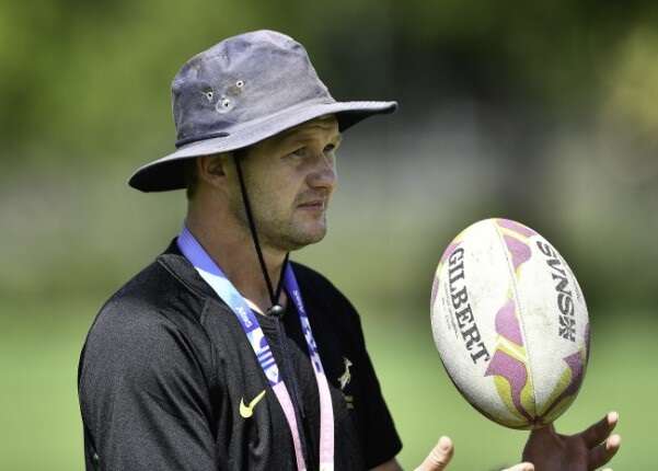 'Hot and cold' Blitzboks need to believe they can beat any team, says coach Philip Snyman