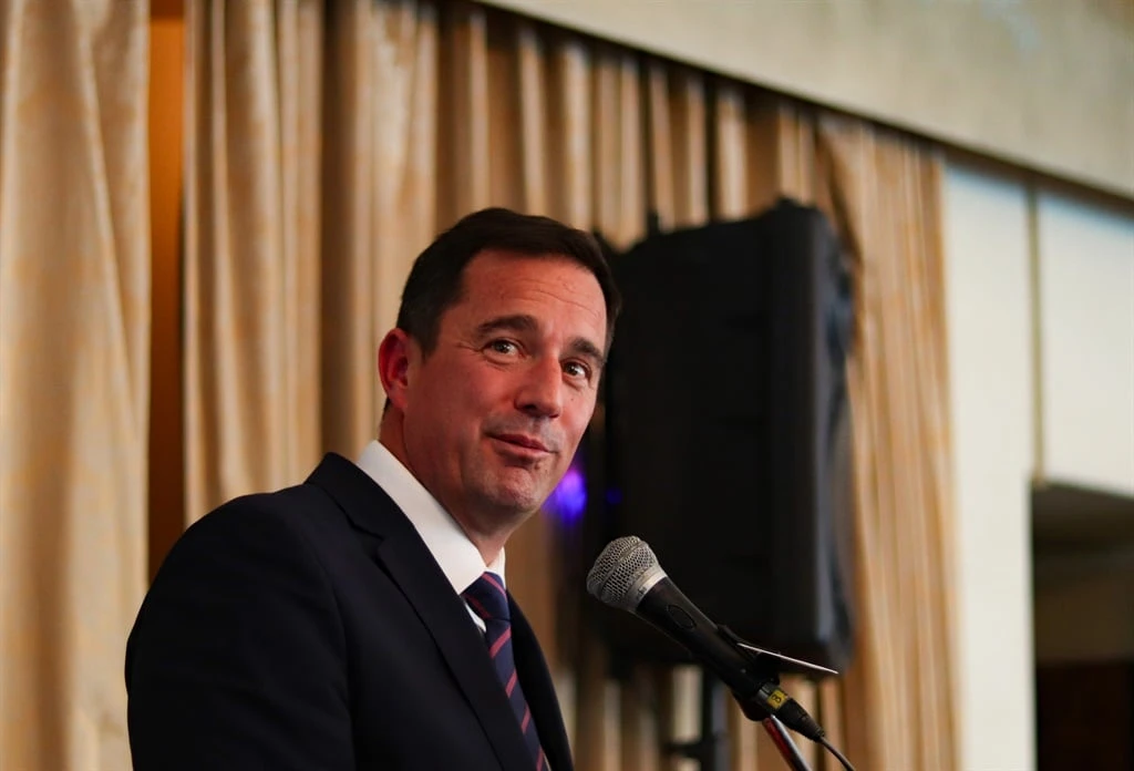 Keep your ward blue, DA leader John Steenhuisen tells voters ahead of by-elections