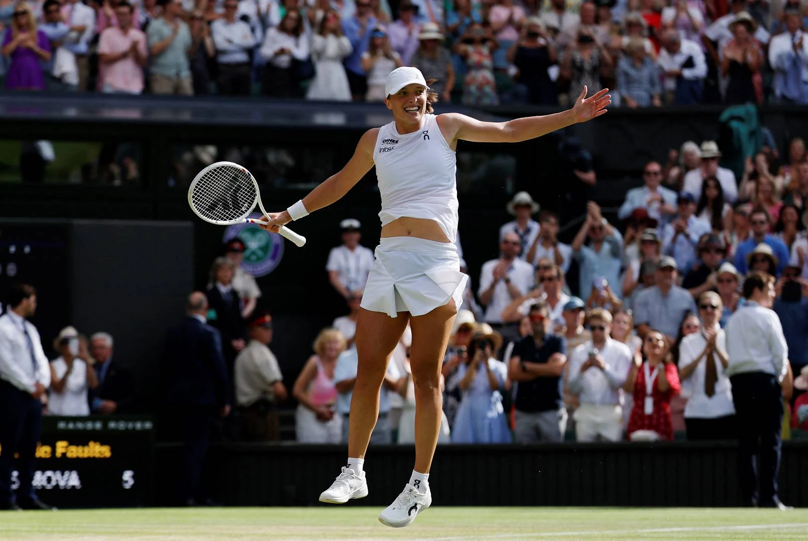 Swiatek verniel Amerikaner vir eerste Wimbledon-titel