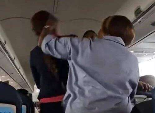 MRK dalk na gelykheidshof oor vrou wat amok maak op FlySafair-vlug