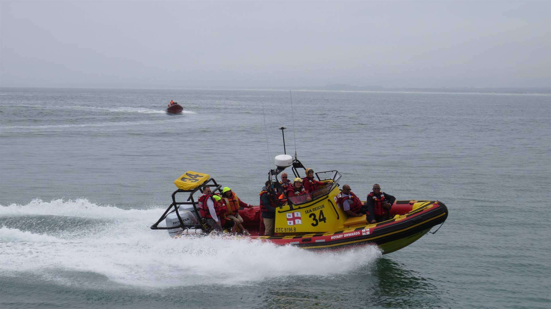 Search continues for Eastern Cape man lost at sea along Garden Route as full moon spring tide peaks