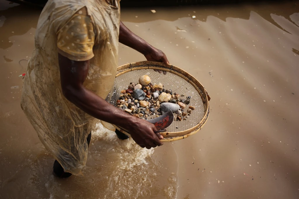 Child labour rising in West Africa cocoa farms despite efforts - report