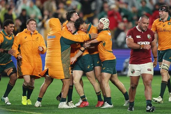 Leeus-afrigter Farrell sê Wallabies gaan mag wees om mee rekening te hou