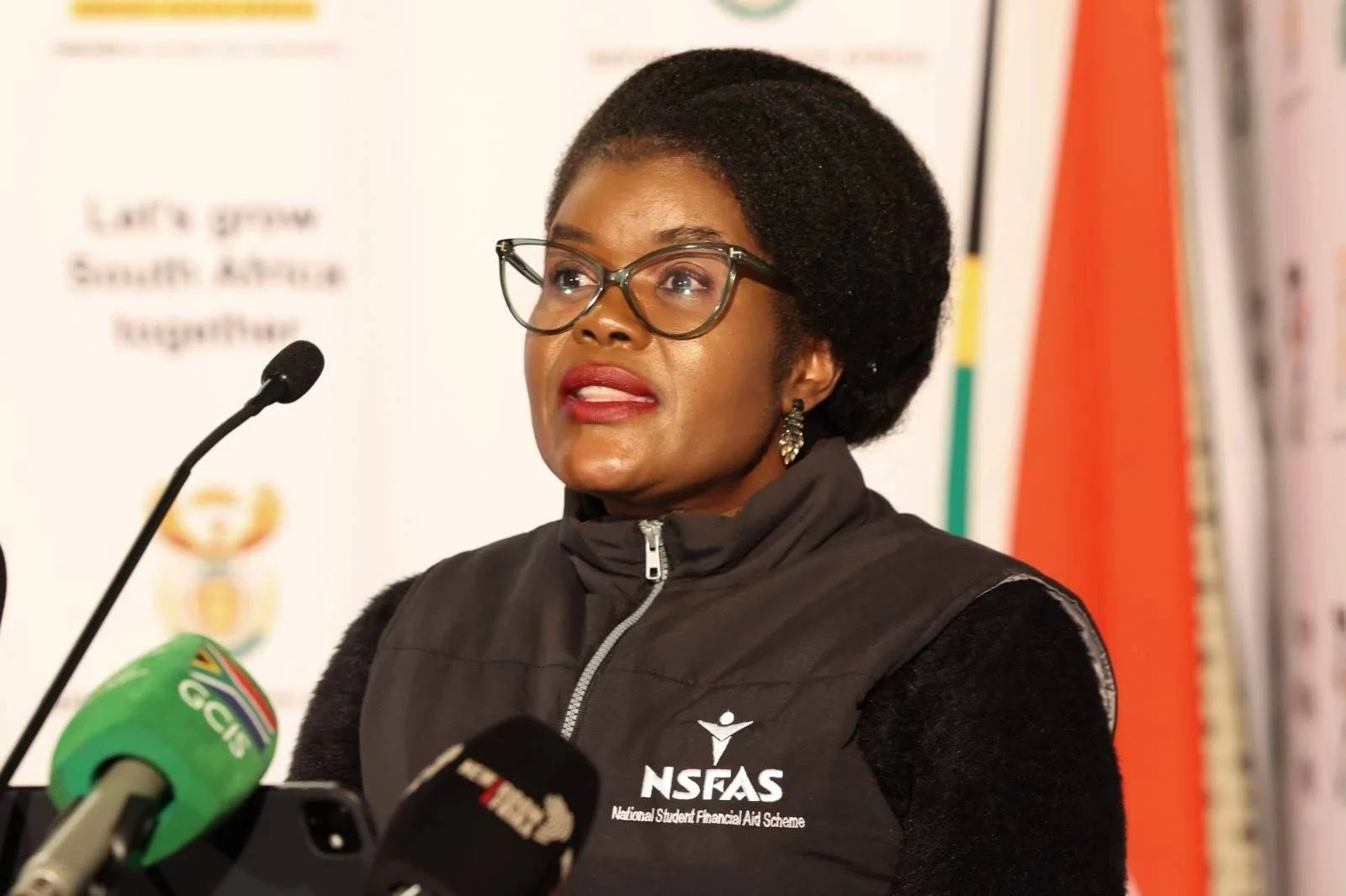 Nkabane maak U-draai oor Seta-lys: Minister ‘kom tot haar sinne’ – DA