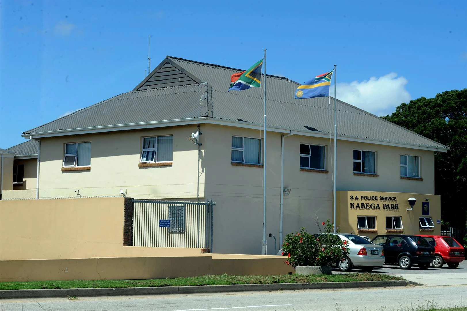 Polisie se ‘moord-vir-geld-taakspan’ trek eie lid vas
