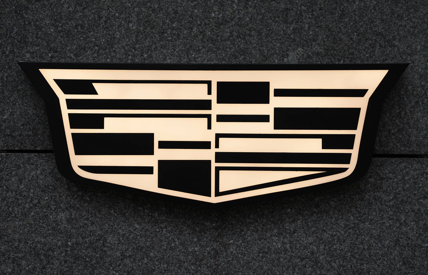 Cadillac onthul Tommy Hilfiger as sy eerste amptelike F1-borg vir 2026