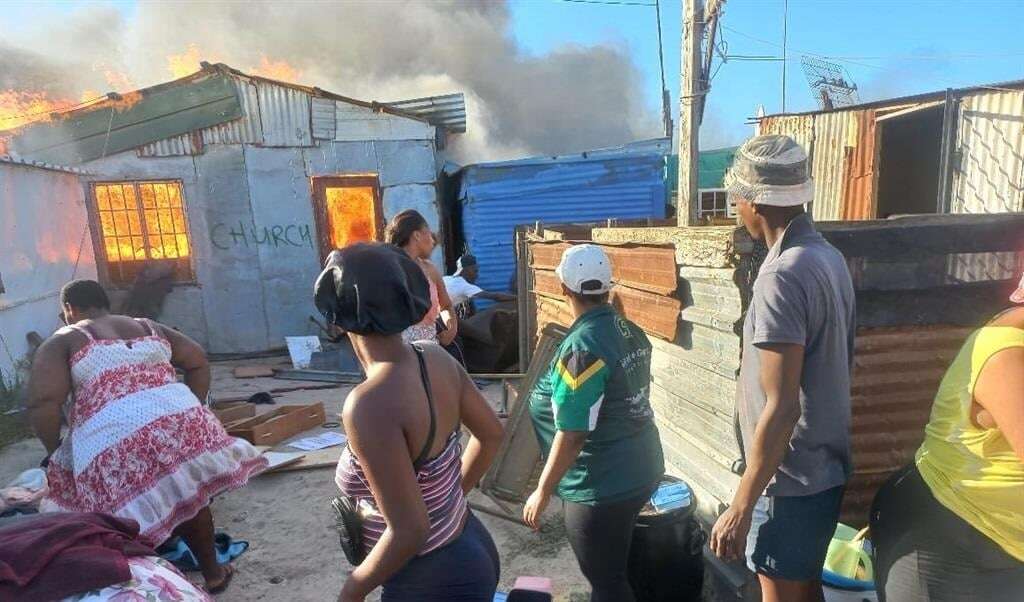 Seasonal crisis: Raging fires hit Cape Town's informal settlements, leaving over 2 000 homeless