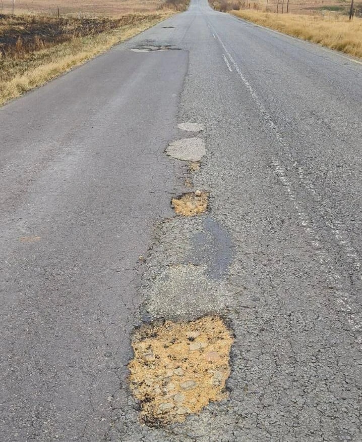 Skoolbus tref slaggat op R103 tussen Warden en Vrede