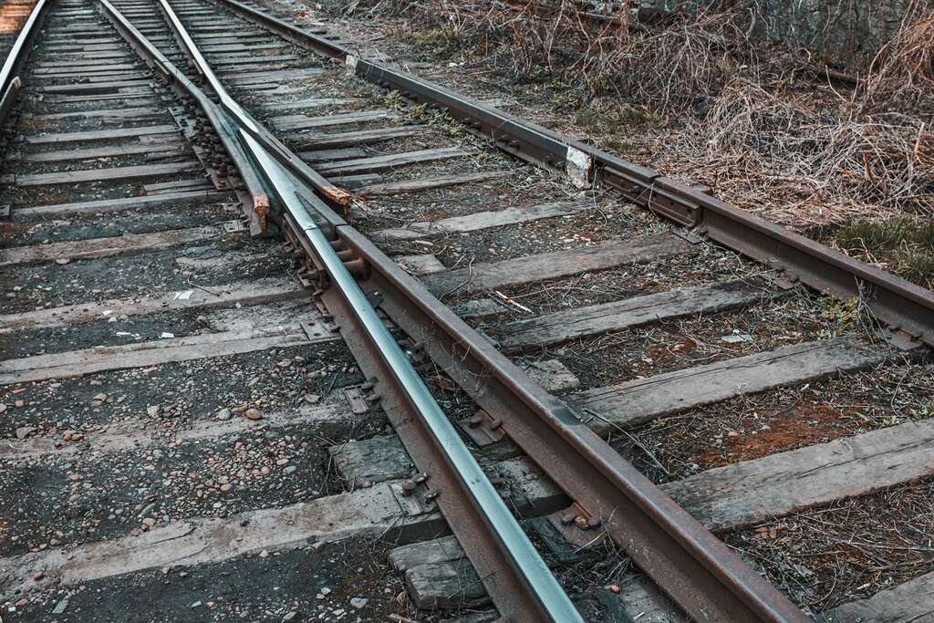 At least five killed as Indian passenger and goods trains collide