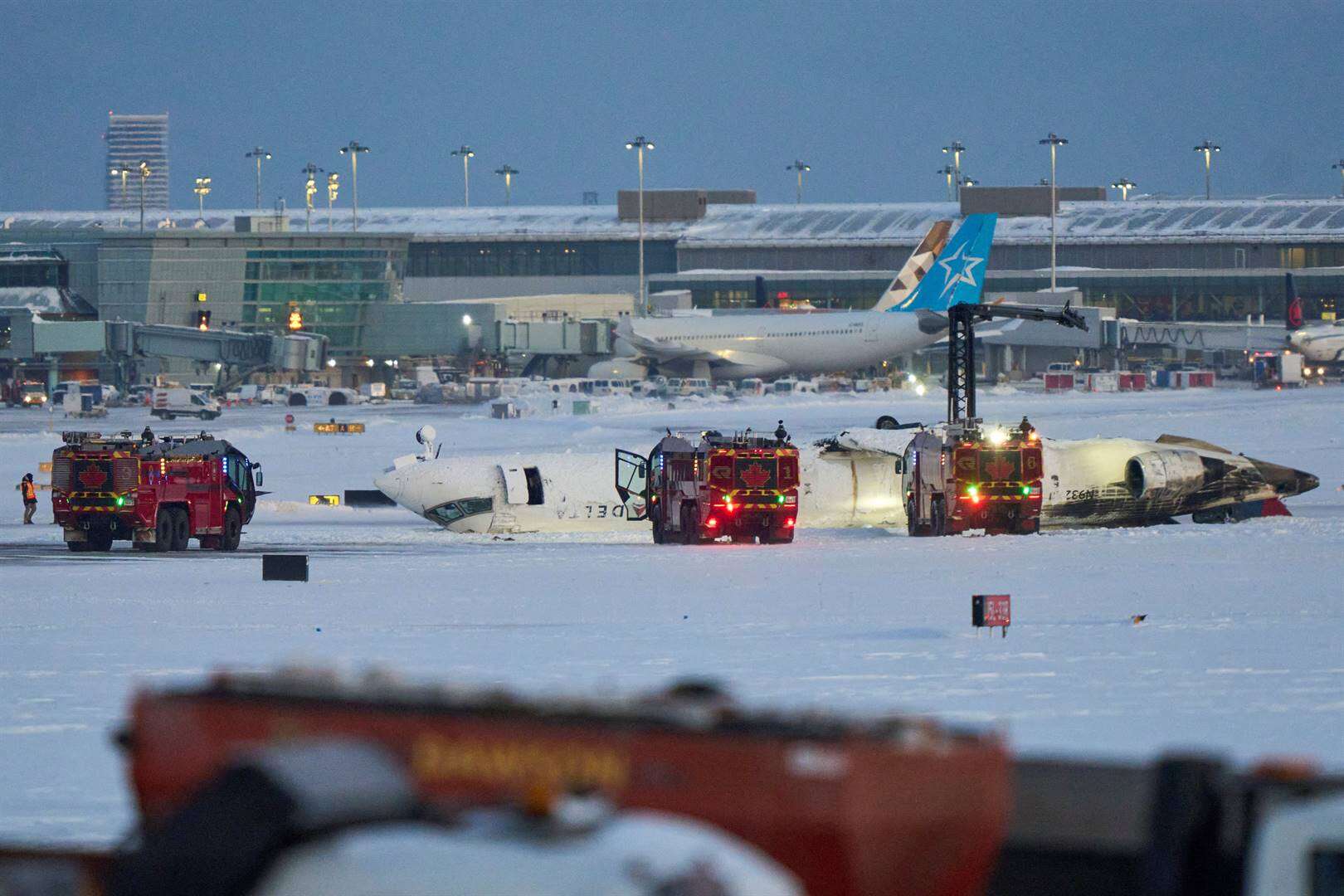 Só tref vliegtuig die aanloopbaan in ongeluk in Kanada