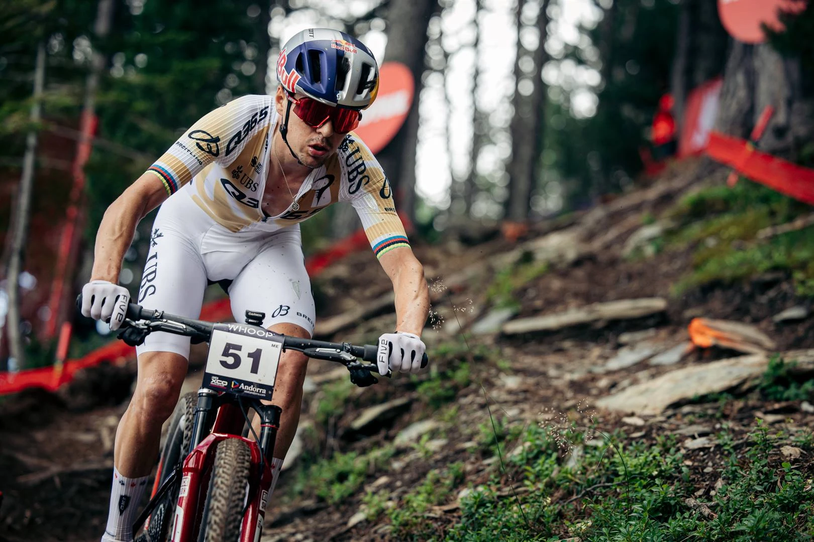 Pidcock sommer gou tuis op bergfiets met 6de WB-wen