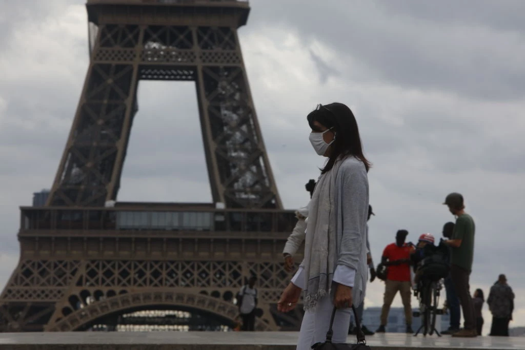 Two women stabbed at Eiffel Tower in apparent racist attack