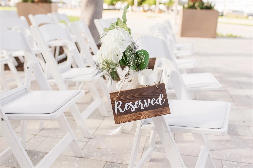 Bride warns wedding guests: 'If you RSVP and then miss the wedding, you'll be charged R1 300'