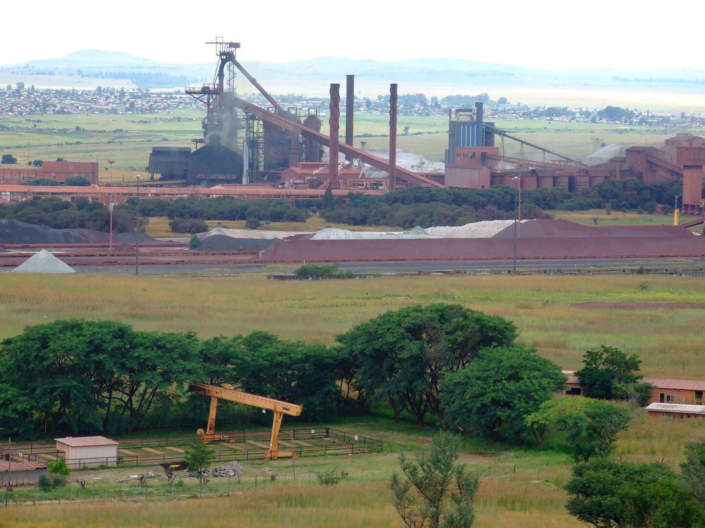 Nerwe dun geskaaf oor staaltariewe wat nie wyk