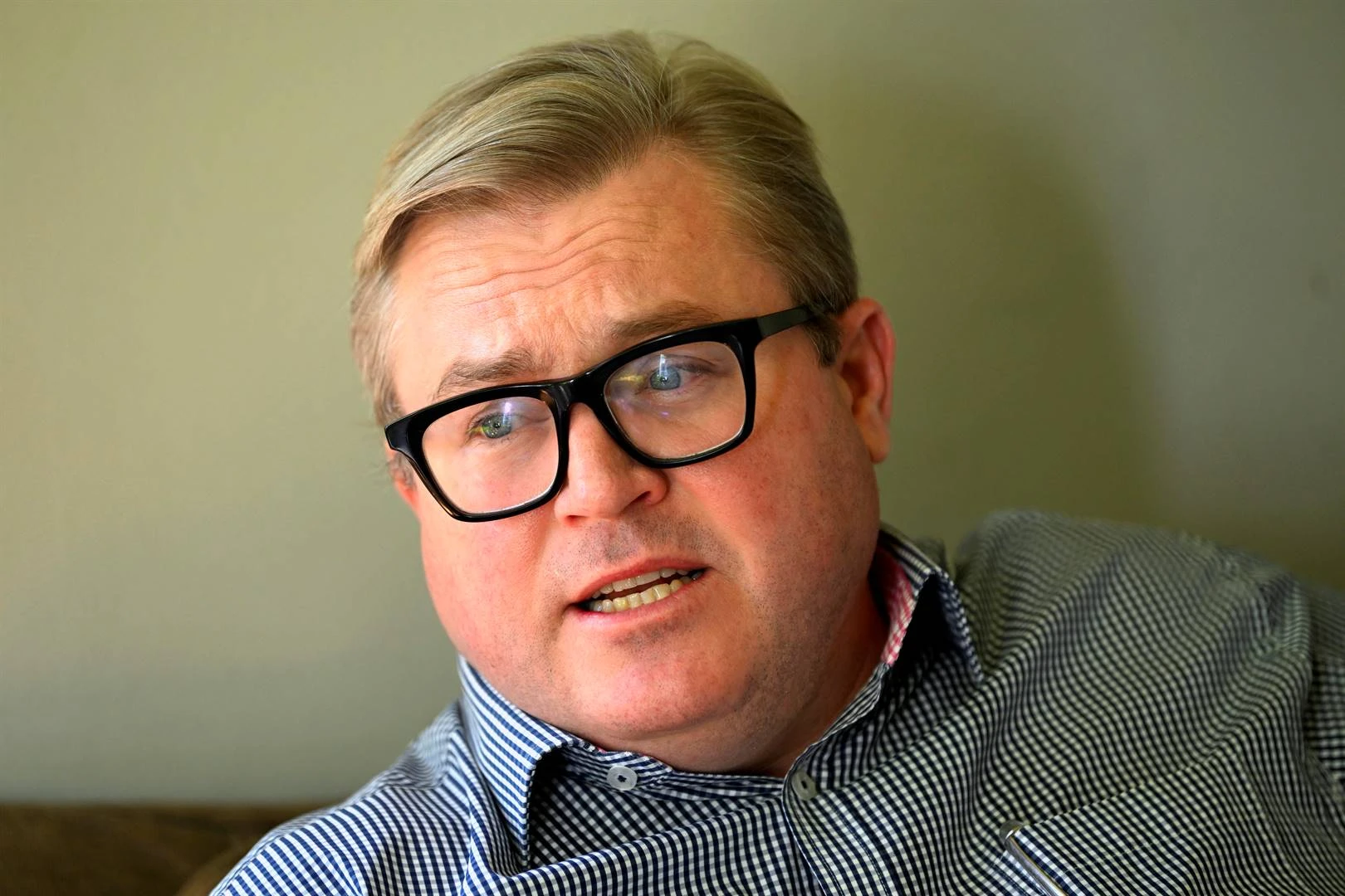‘Solank as wat daar stories is, sal ons boeke uitgee'