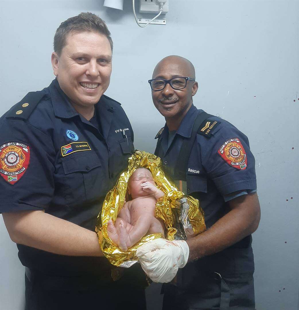 Kaapse brandbestryders help 3 babas in 12 dae vang