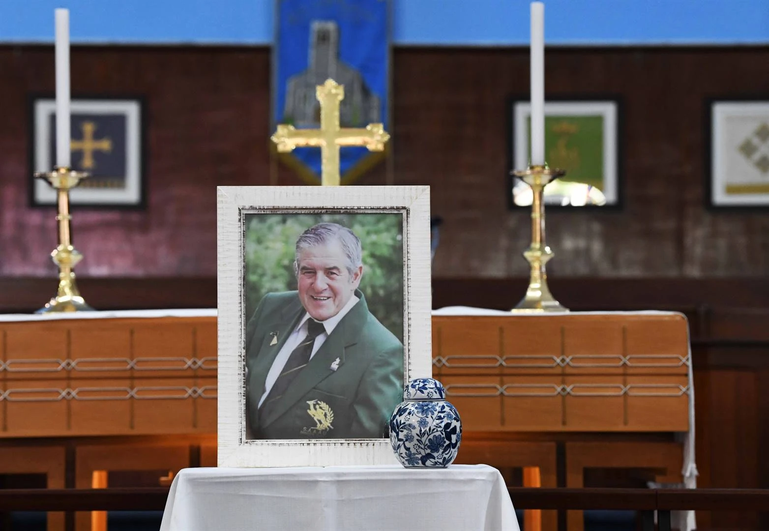 Legendariese sportjoernalis Les Barnes in Gqeberha gegroet