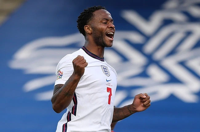 Sterling strikes as England beat Czechs to top Euro 2020 group