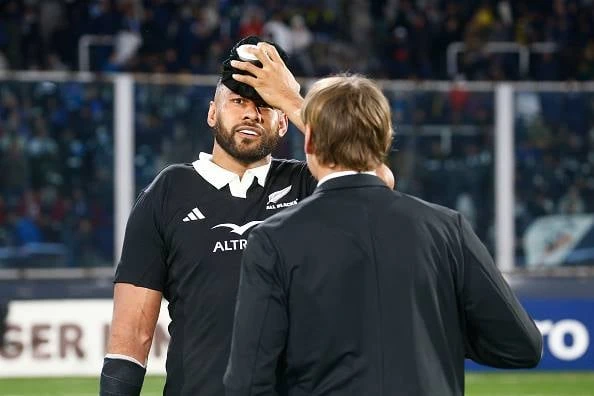 All Black-slot Tuipulotu loop straks 2de Poemas-toets mis