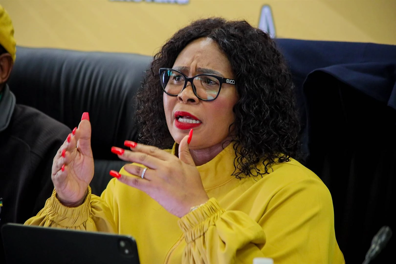 Gautengse departement van gesondheid bevries salarisse van 188 ‘spookwerkers’