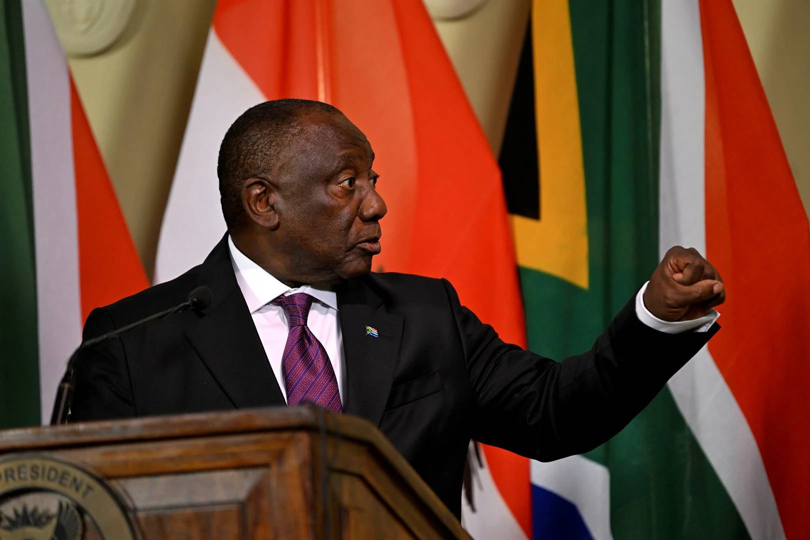 Ramaphosa trap Steenhuisen en DA uit oor nasionale dialoog