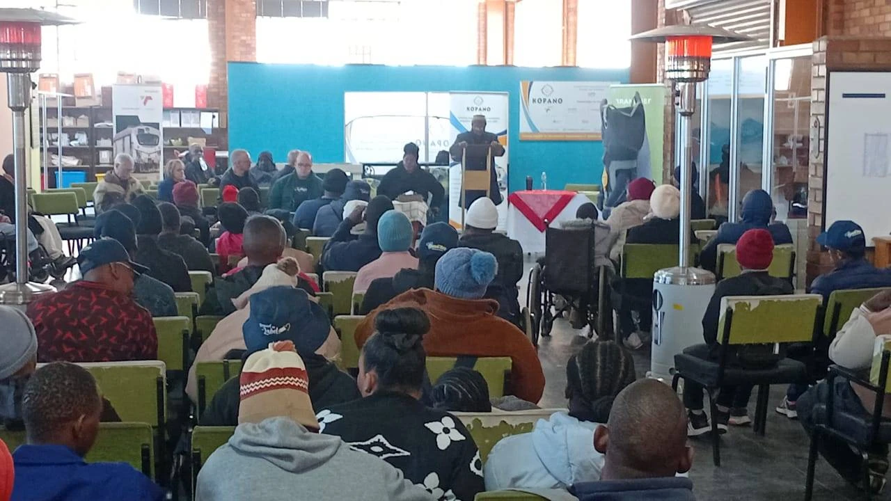 Oop harte sorg vir groot glimlagte by gestremdes se werksessie