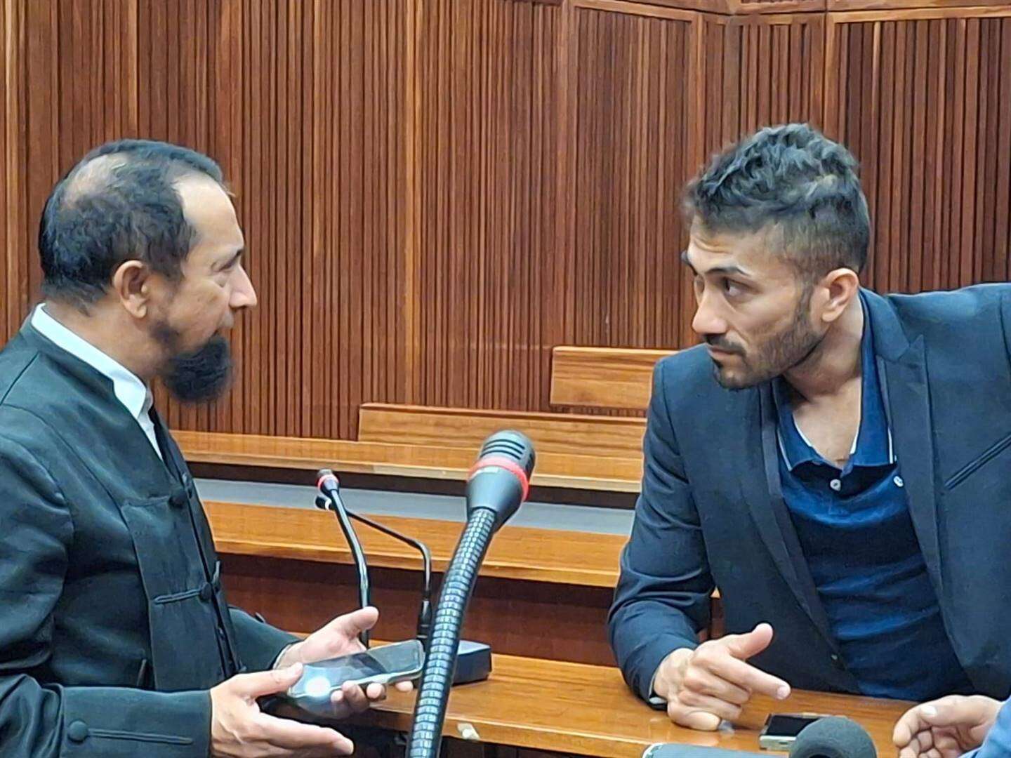 Rede vir krapmerke aan Rameez Patel se nek steeds ’n raaisel