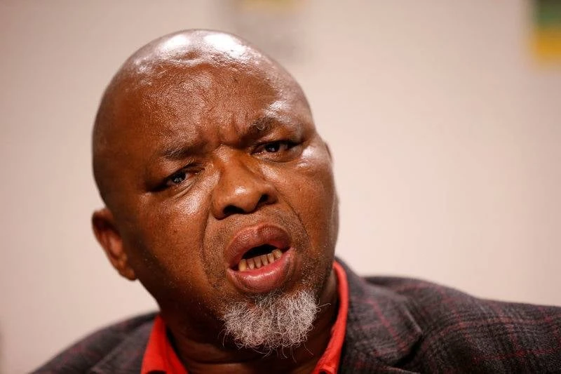 Gwede Mantashe neem vir eers waar as polisieminister