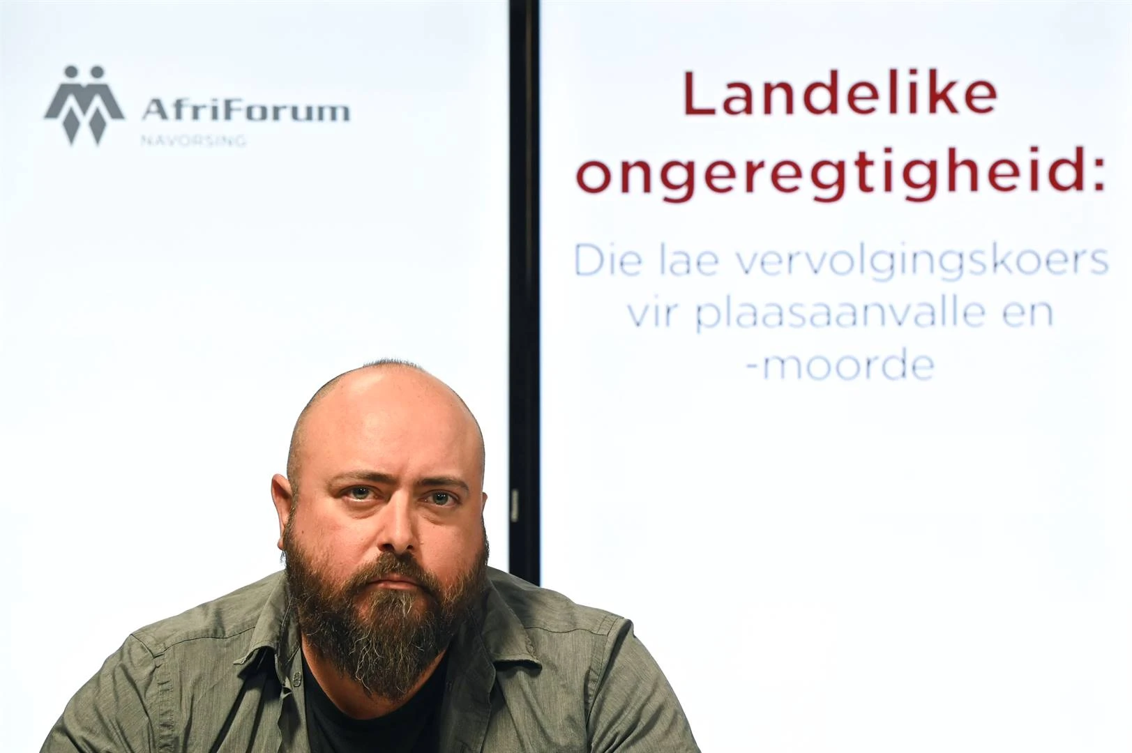 Tiener in hof ná 79-jarige se lyk op stoep van plaashuis gekry word