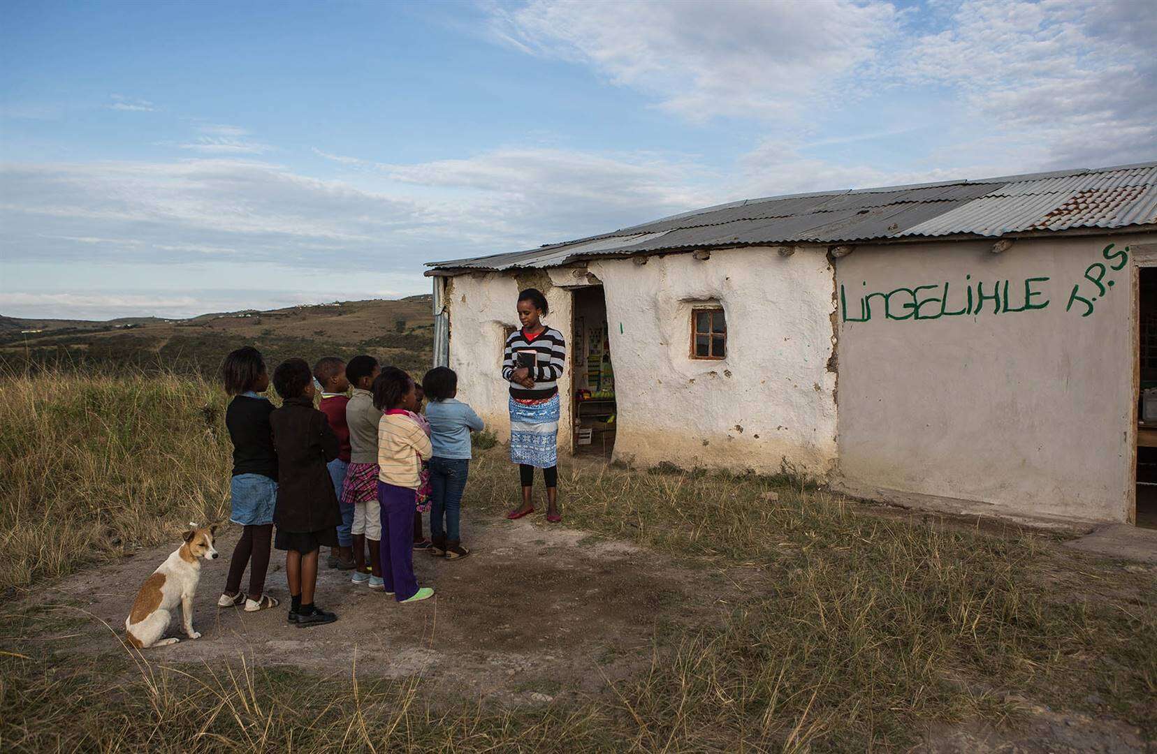 Opposisie sien vordering by O-Kaapse skole, maar lang pad lê voor