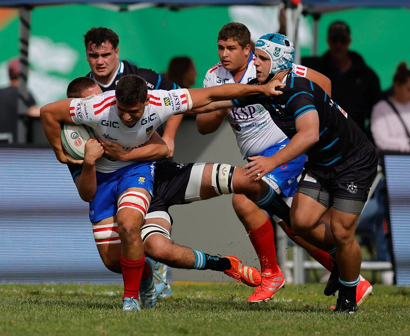 Oakdale en Garsies deel louere; Gimmies se Muller behaal vierkuns