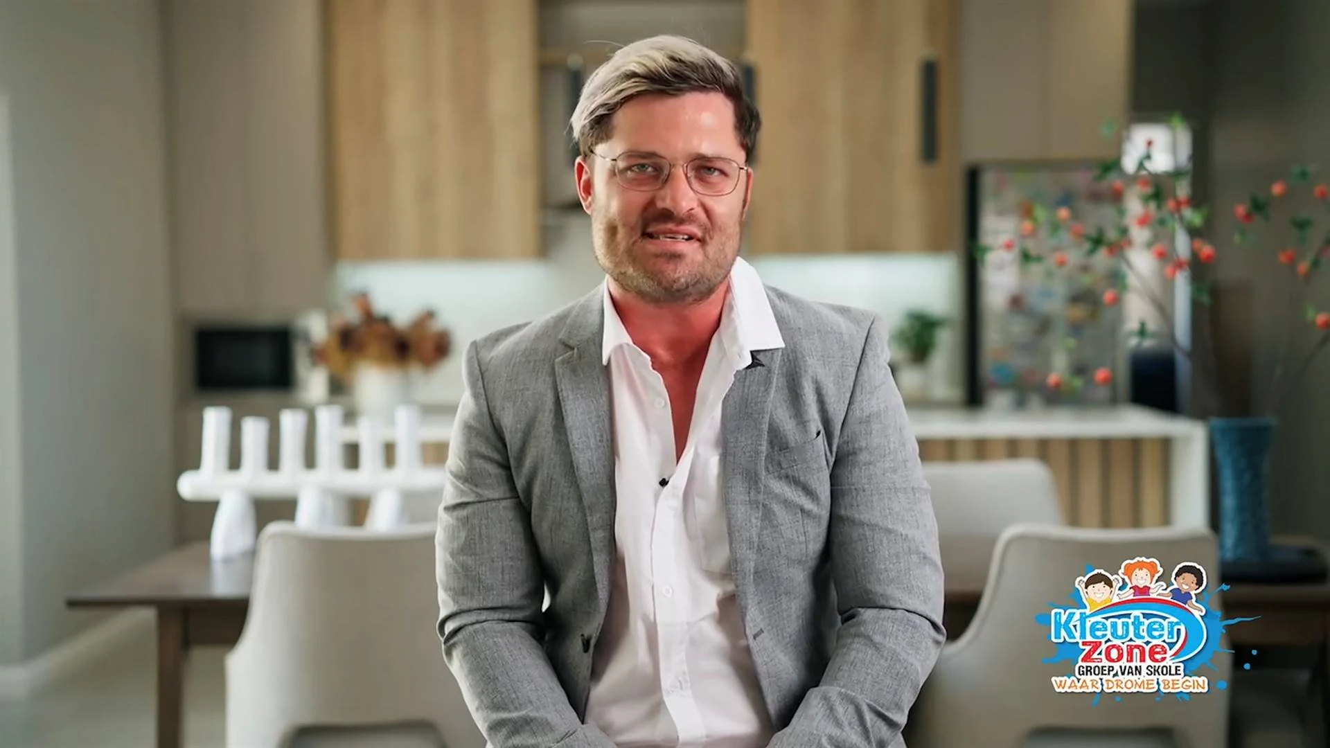 Bougas dokter glo YouTube-video om te ‘bewys’ hy is in Kanada