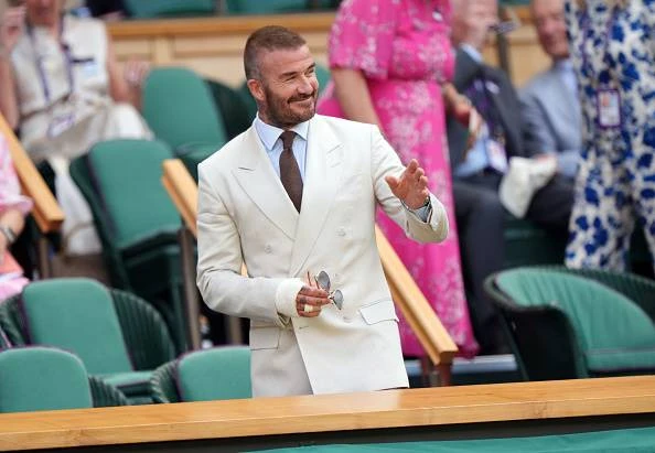 Beckham ondergaan operasie 22 jaar nadat hy besering opdoen