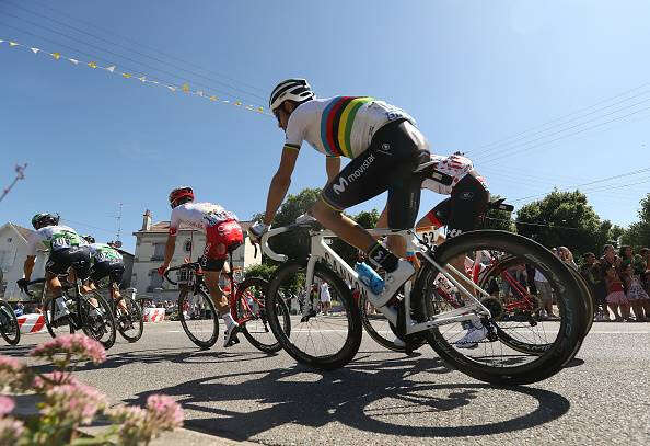 89-jarige man beseer 6 lede van Duitse fietsryspan in ongeluk