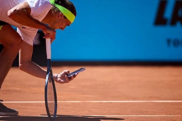 Zverev gewaarsku ná foto om beslissing te betwis