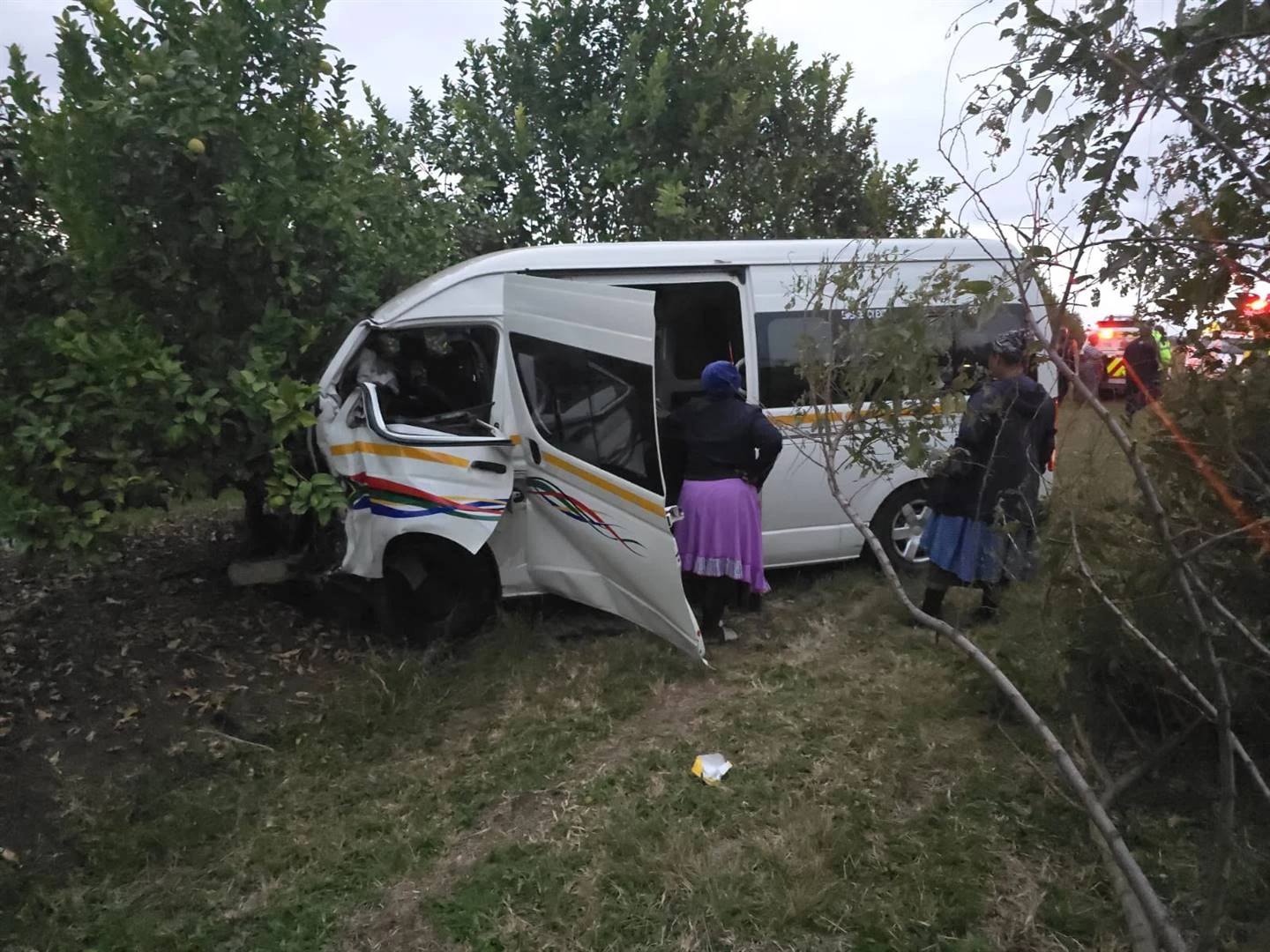 ‘Dronk’ taxibestuurder vlug nadat hy ongeluk maak